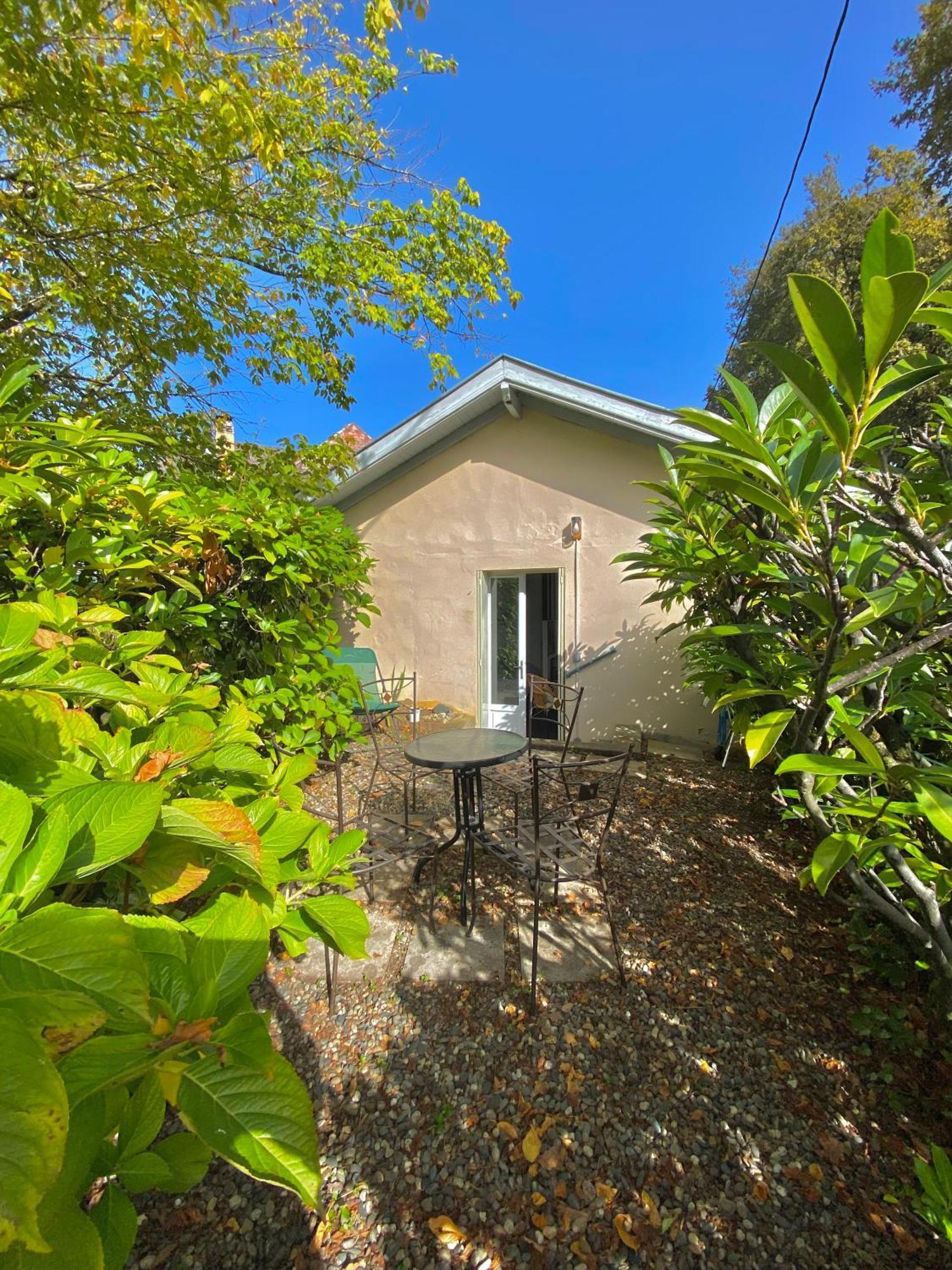 Agreable Petit Gite Avec Piscine Et Jardinet Salies-de-Béarn Exterior photo
